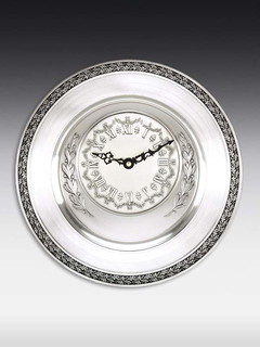 Pewter wall clock Oak leaves